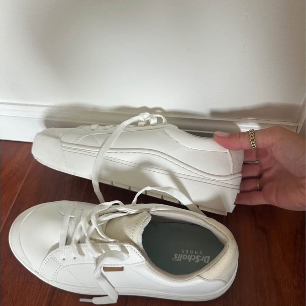 Dr. Scholl's Cream and White Sneakers - Picture 3 of 7